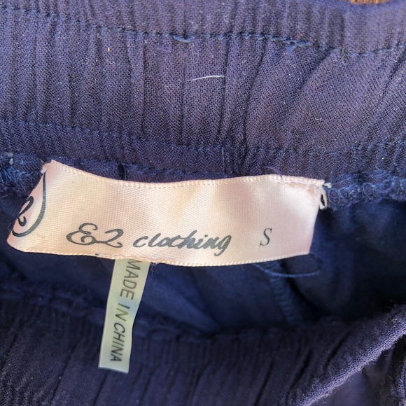 Embroidered Shorts - Picture 2 of 4